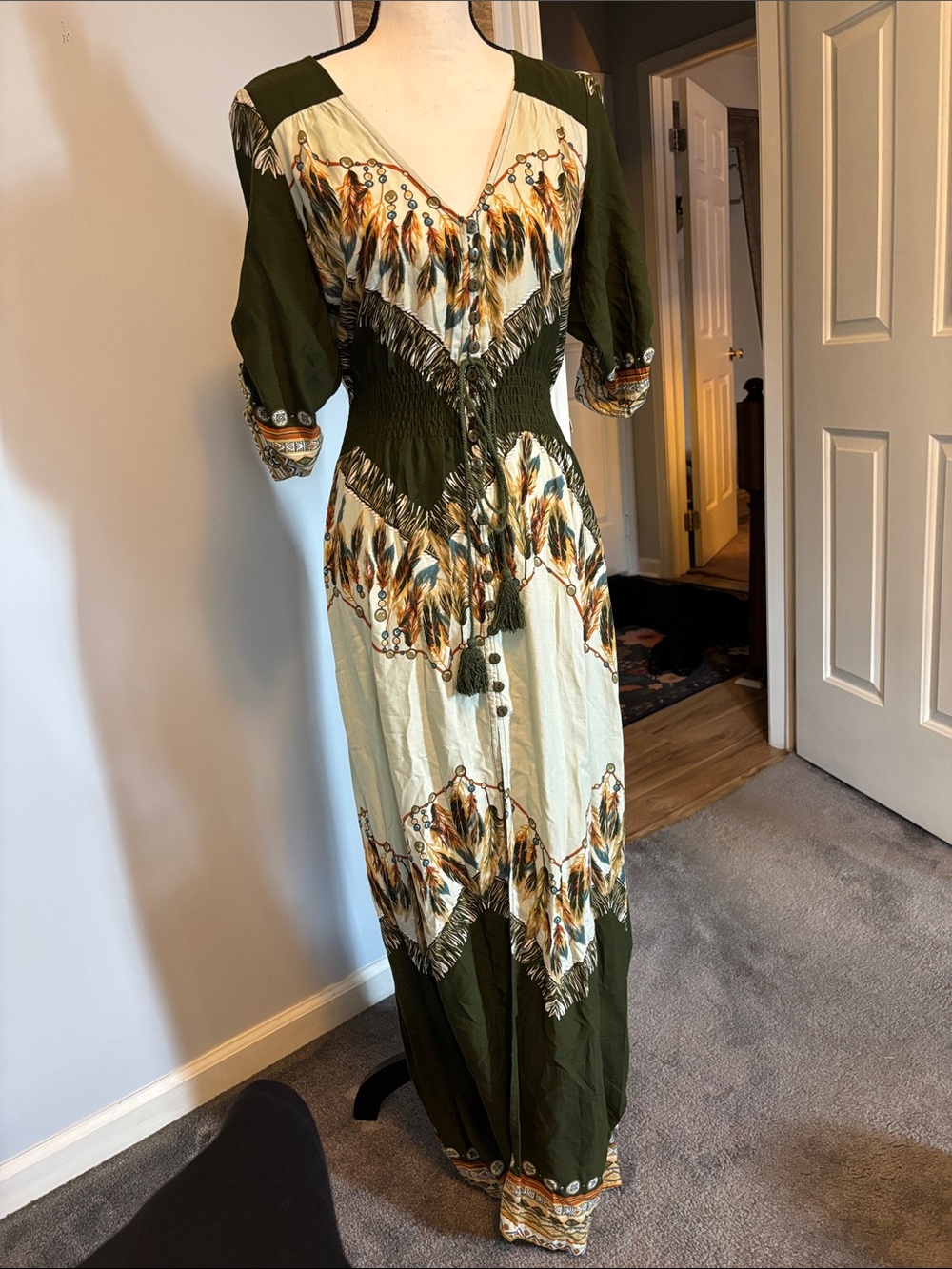 Shareen Olive & Cream Boho Maxi Dress with Feather Print size 10